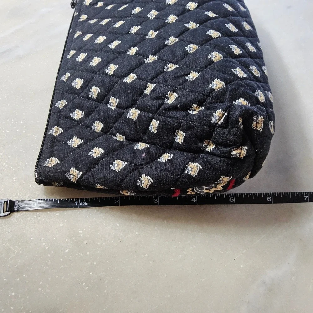 Vera‎ Bradley Quilted Wristlet Clutch Bag Black Floral Travel Cosmetic Makeup